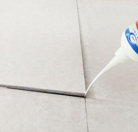 仁化瓷砖空鼓维修公司分享卫生间瓷砖脱落的原因可能有以下几点